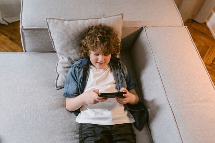How Much Screen Time Is Safe for Dysregulated Kids?