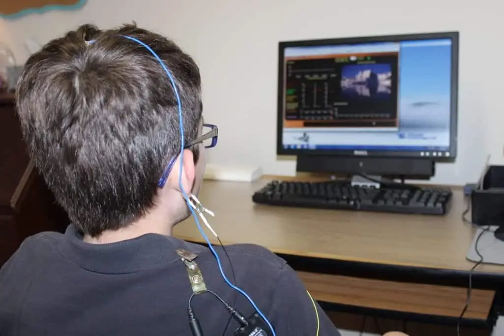 young boy at computer - neurofeedback therapy